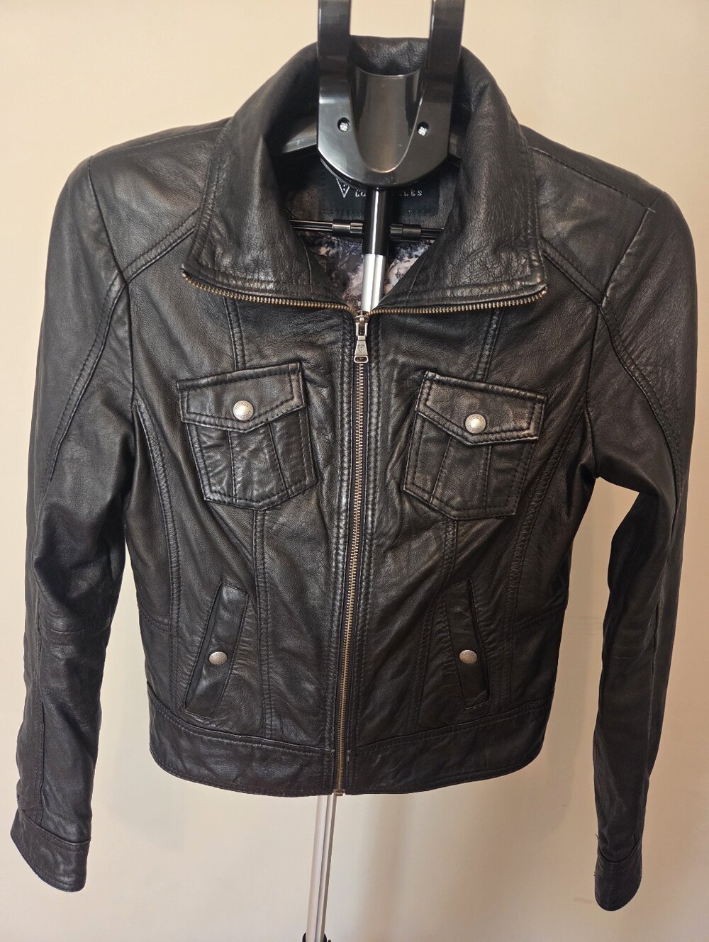 Guess Black Leather Biker Style Jacket, Paneled Back Womens Medium Real Pockets